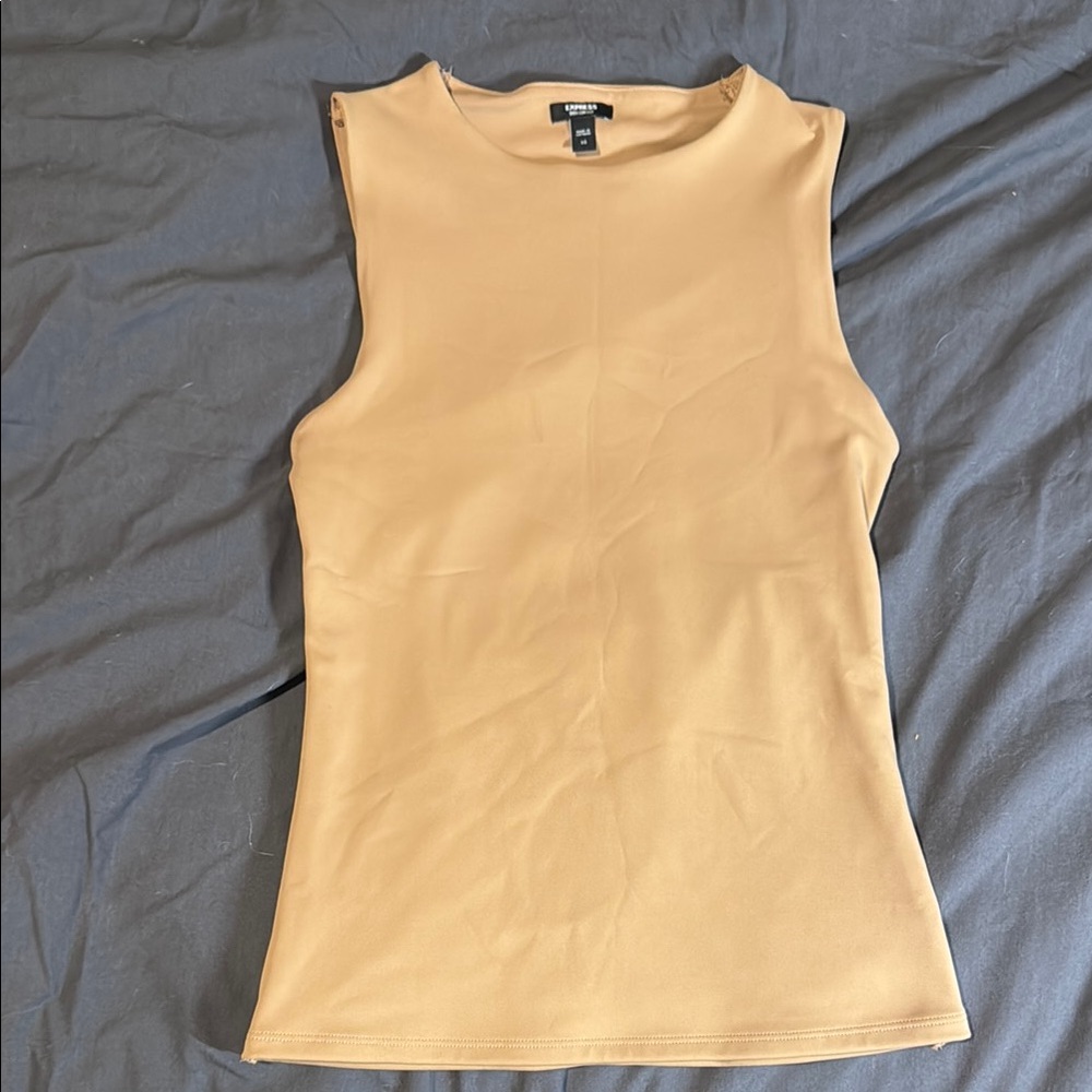 Express Cream Fitted Muscle Tee